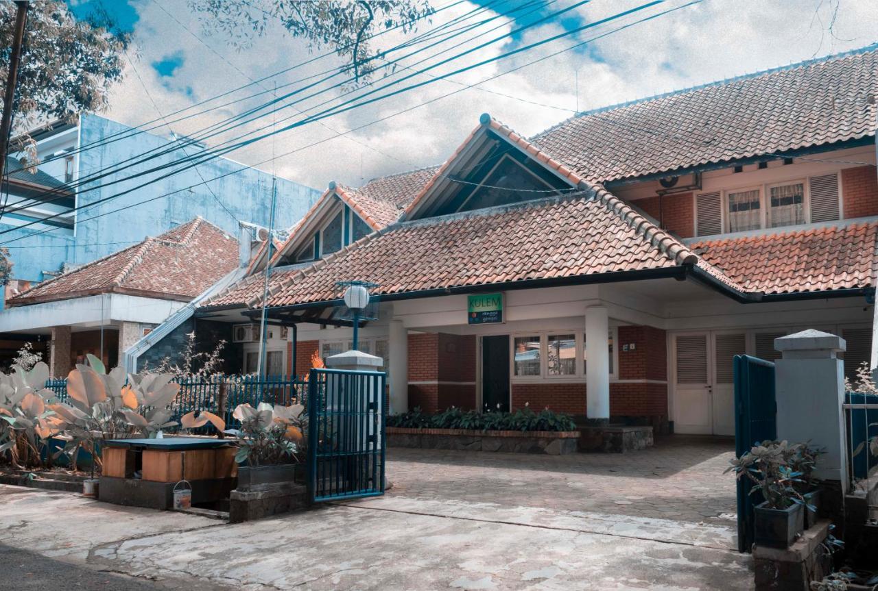 Kulem Gempol Hotel Bandung Buitenkant foto